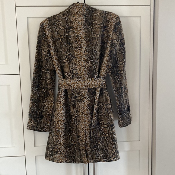Jones New York Python Print Short Trench Coat Size Small - Picture 8 of 15